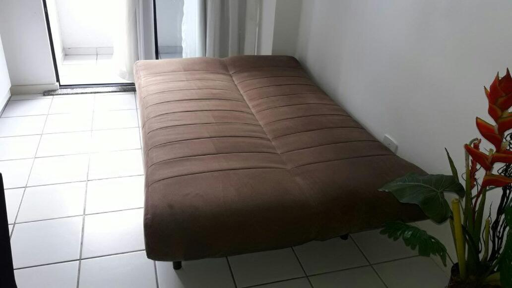 Na Beira Mar De Pajucara- Edif Neo- Apartamento Quarto E Sala- Tem Varanda - Vista Lateral Do Mar- Rua Julio Plech Filho 60 Esquina Com Avenida Doutor Antonio Gouveia - Consumo Eletrico E Pago No Ckeck-Out 1Kwh E 1,35 Reias Maceio Dış mekan fotoğraf